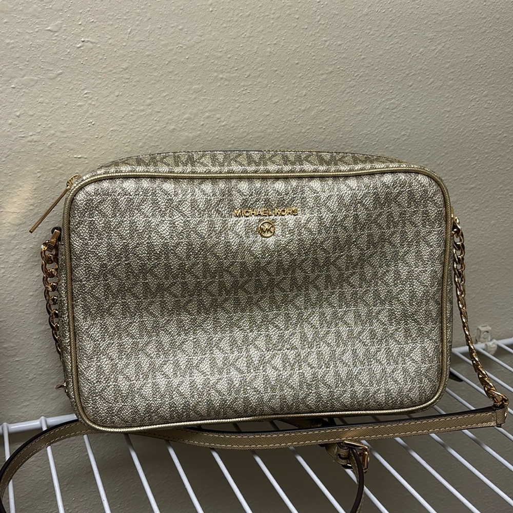 NEW Michael Kors luxury Beige Crossbody luxary Bag